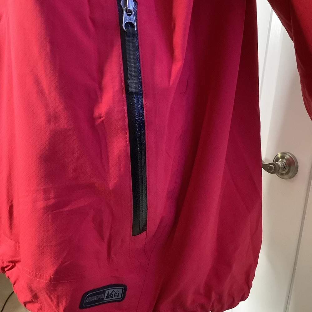 Rei E1 Elements Dark Red & Black Tech XL Waterproof Rain Jacket Removable Hood - Picture 7 of 16
